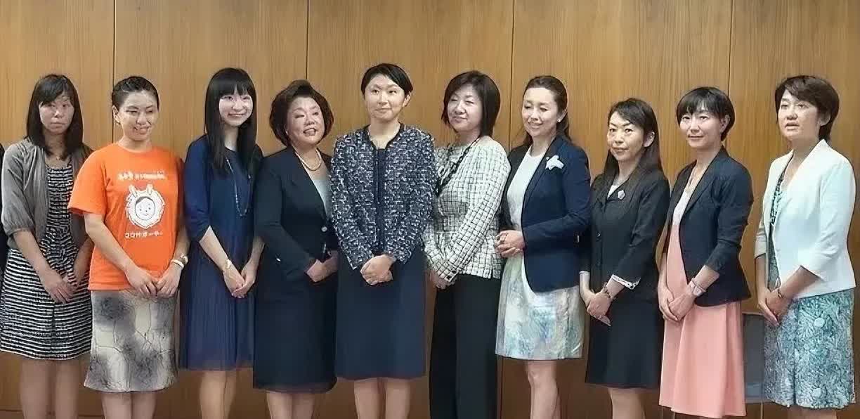 前首相小渊惠三的女儿小渊优子未来有望当自民党总裁并当日本首相吗？小渊优子