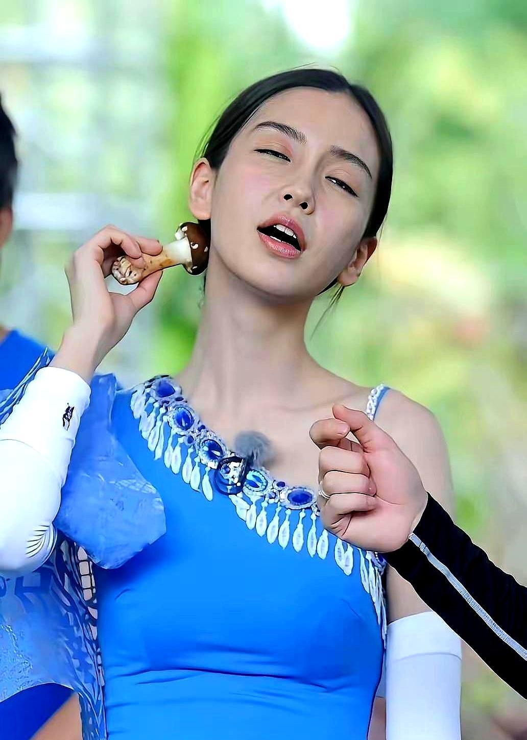 “爱马仕里掏出个蘑菇钉？！当红小花片场自救把助理看呆：原来顶流也在缝缝补补的