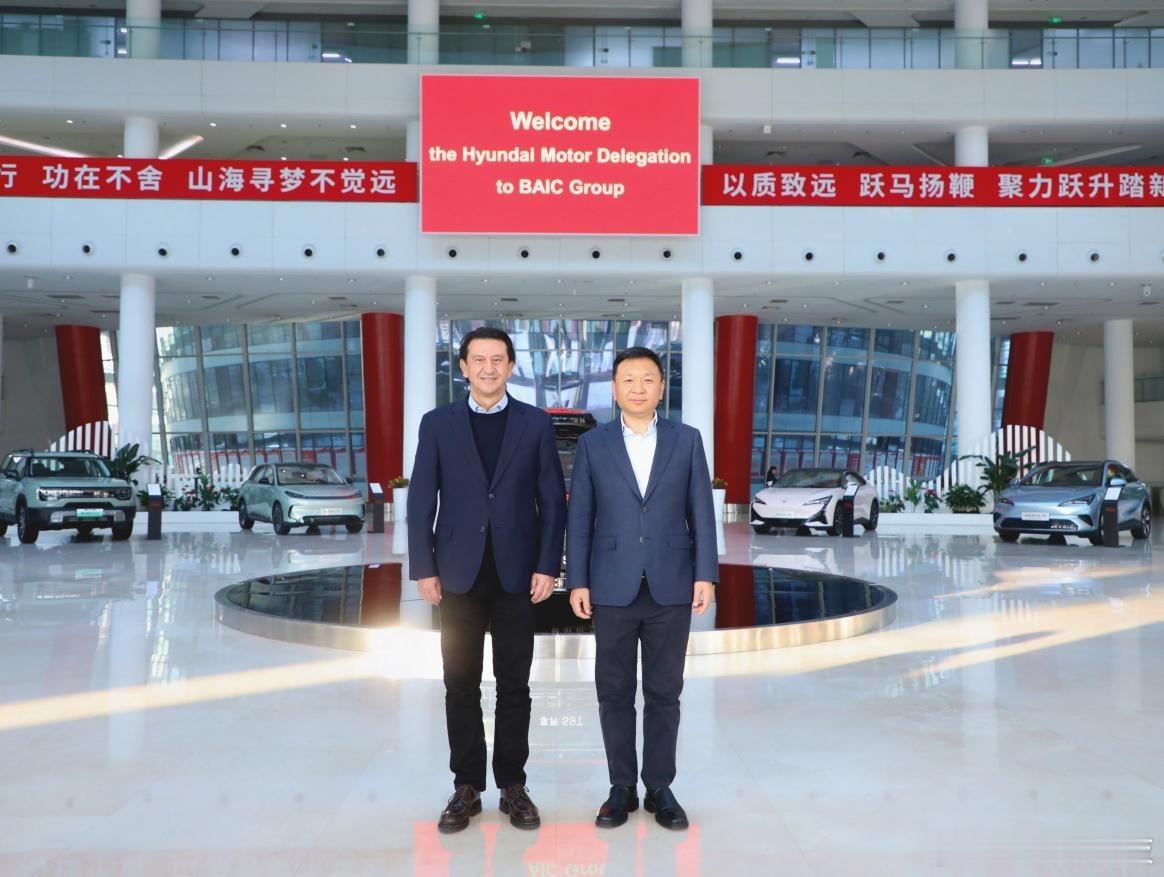 北汽集团与现代汽车深化战略合作1月13日，北汽集团党委书记、董事长张建勇