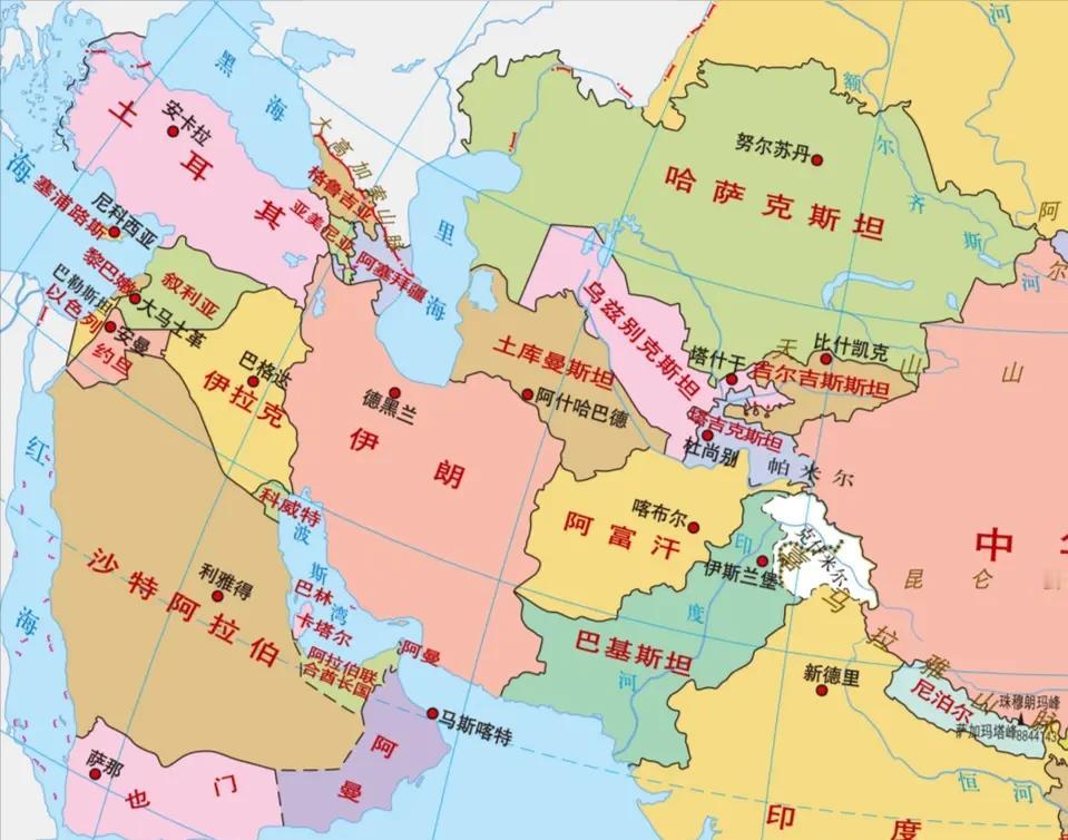 美国为何要打伊朗，因为美国现在有一个野心，那就是想统治全球，美国想把拥有丰富石油