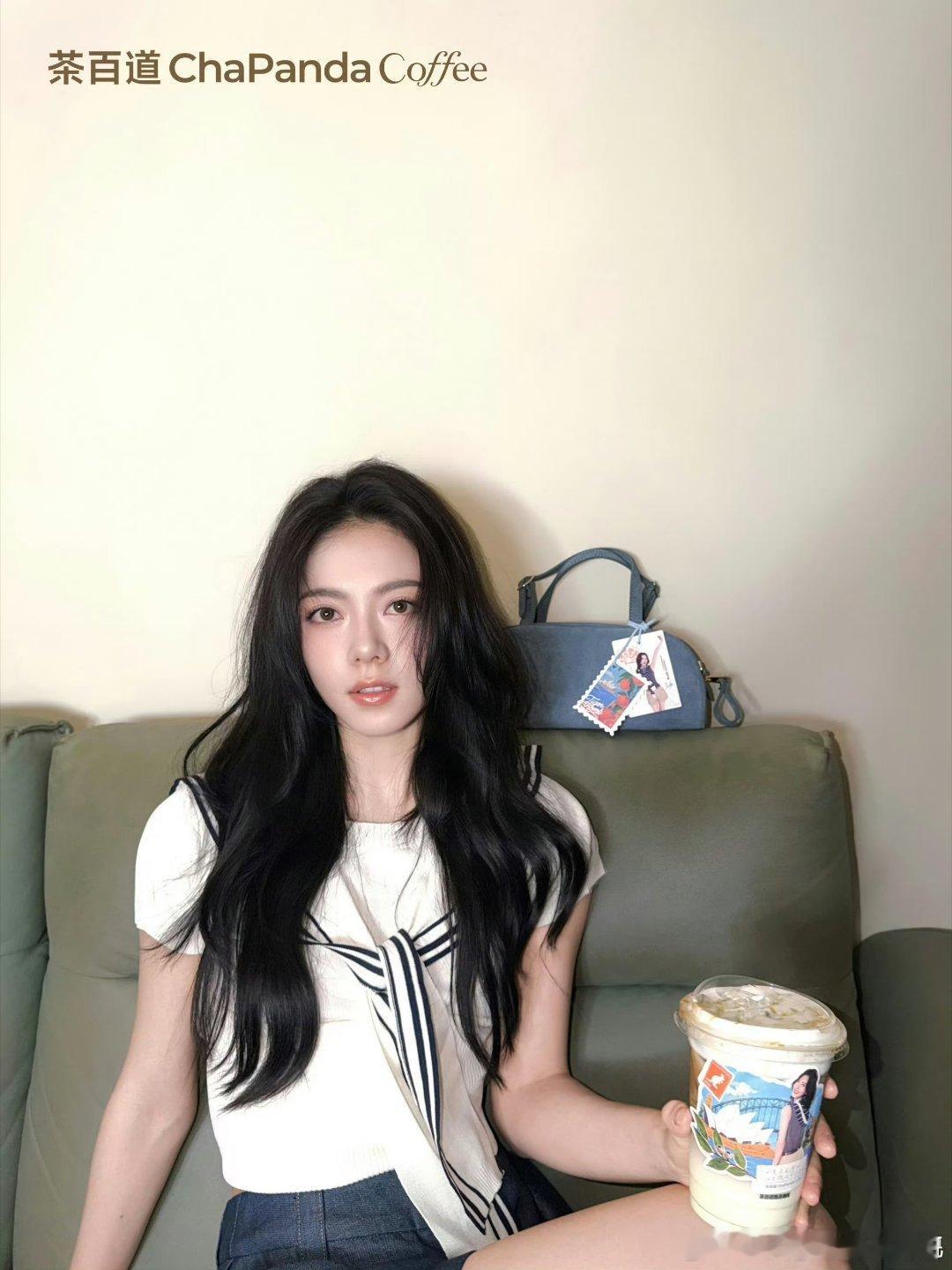 赵今麦这套造型真好看，青春女高​​​