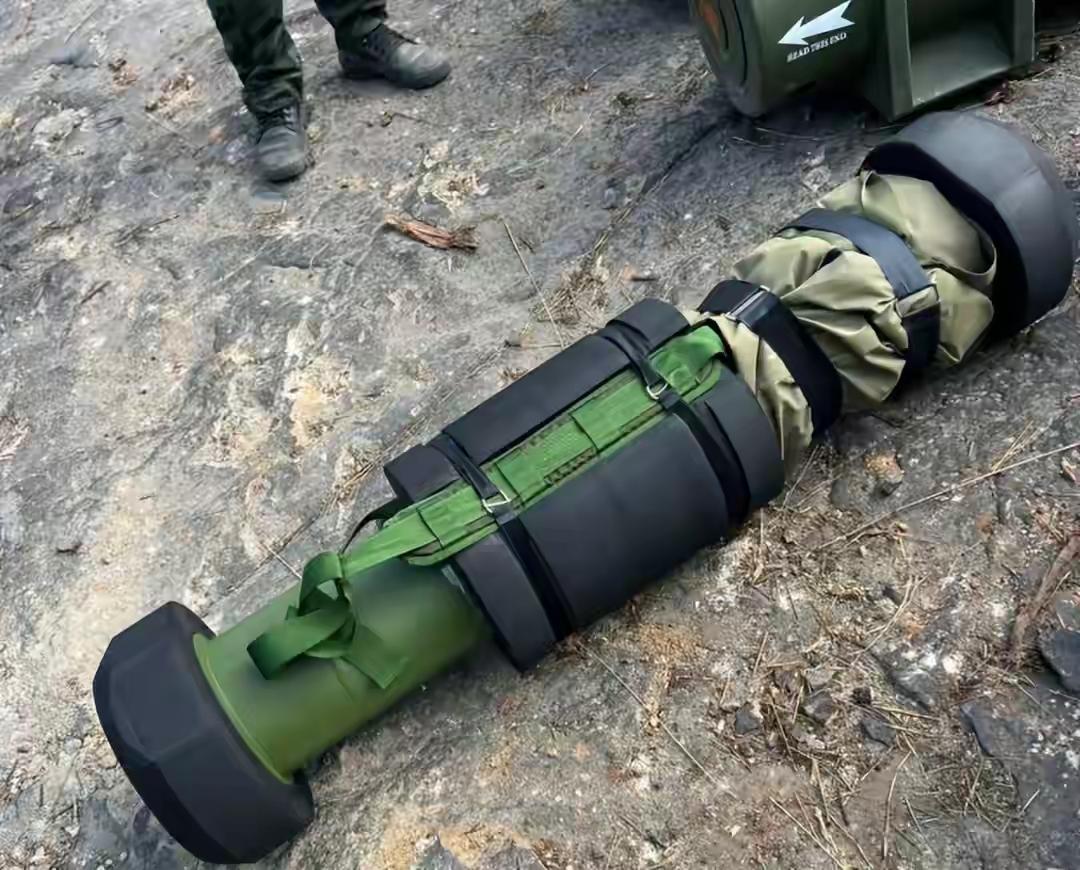 连崭新的中国导弹都扔了！柬埔寨军队太拉胯了根据泰国军队最新发布的消息可以得知，