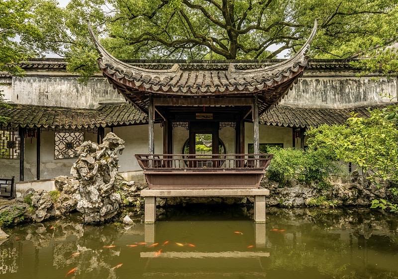 这是我家乡的一些风景，小桥流水、古意盎然，藏着最地道的江南味道～猜猜这是苏州吴