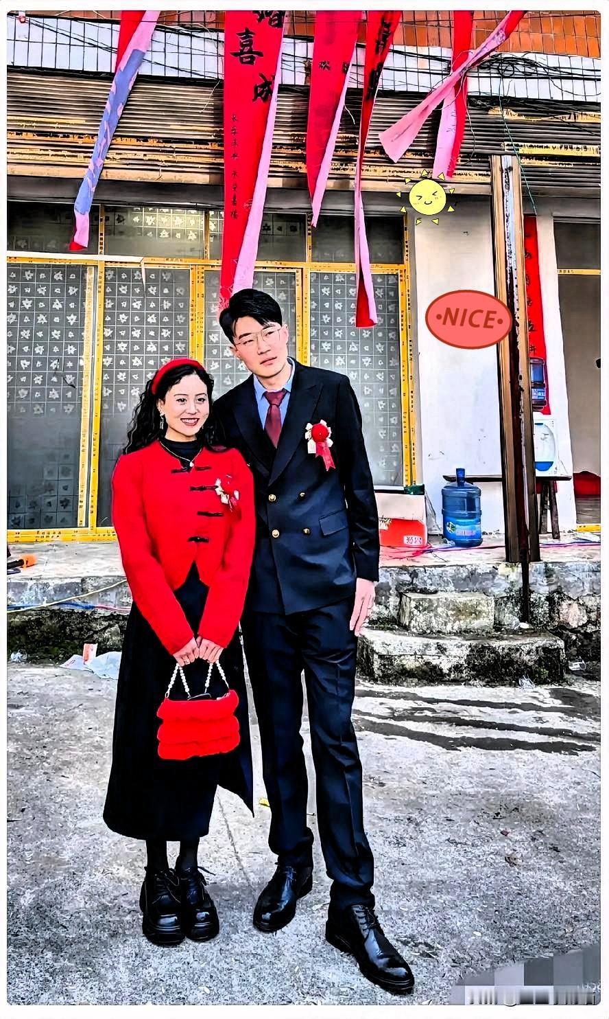 昨天我参加了一场婚礼，看完真有点不敢相信。新郎是政府部门的公务员新娘在重