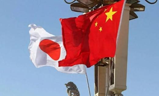 对日措辞更改仅5天，前首相之子将带头访华，只求中方能给个机会8月17日，中国