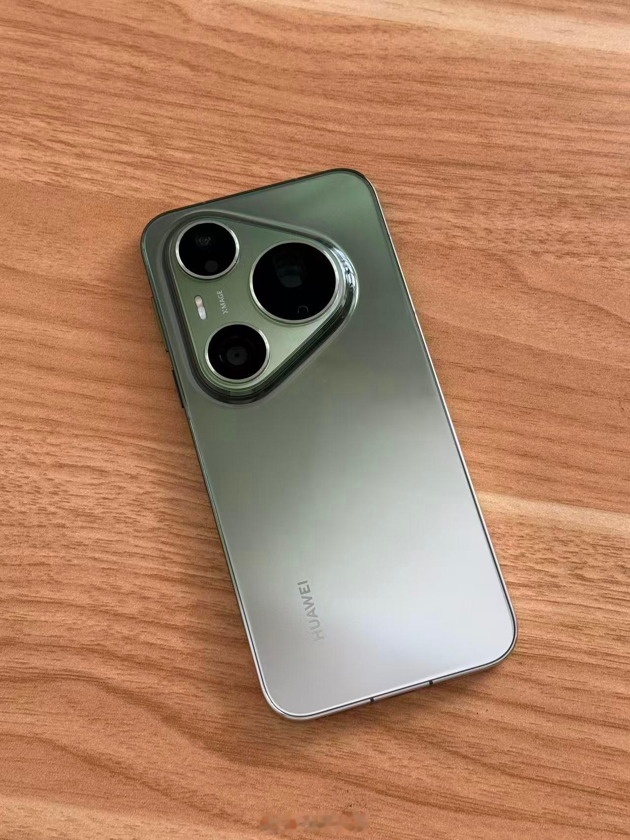 华为Pura90ProMax用上了XMAGE智拍，和别家很不同...姿势、