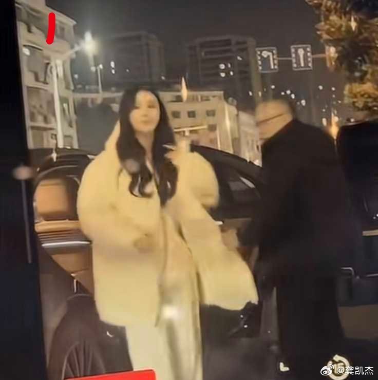 这三对恋人，让人相信爱情不分年龄，不分外貌！