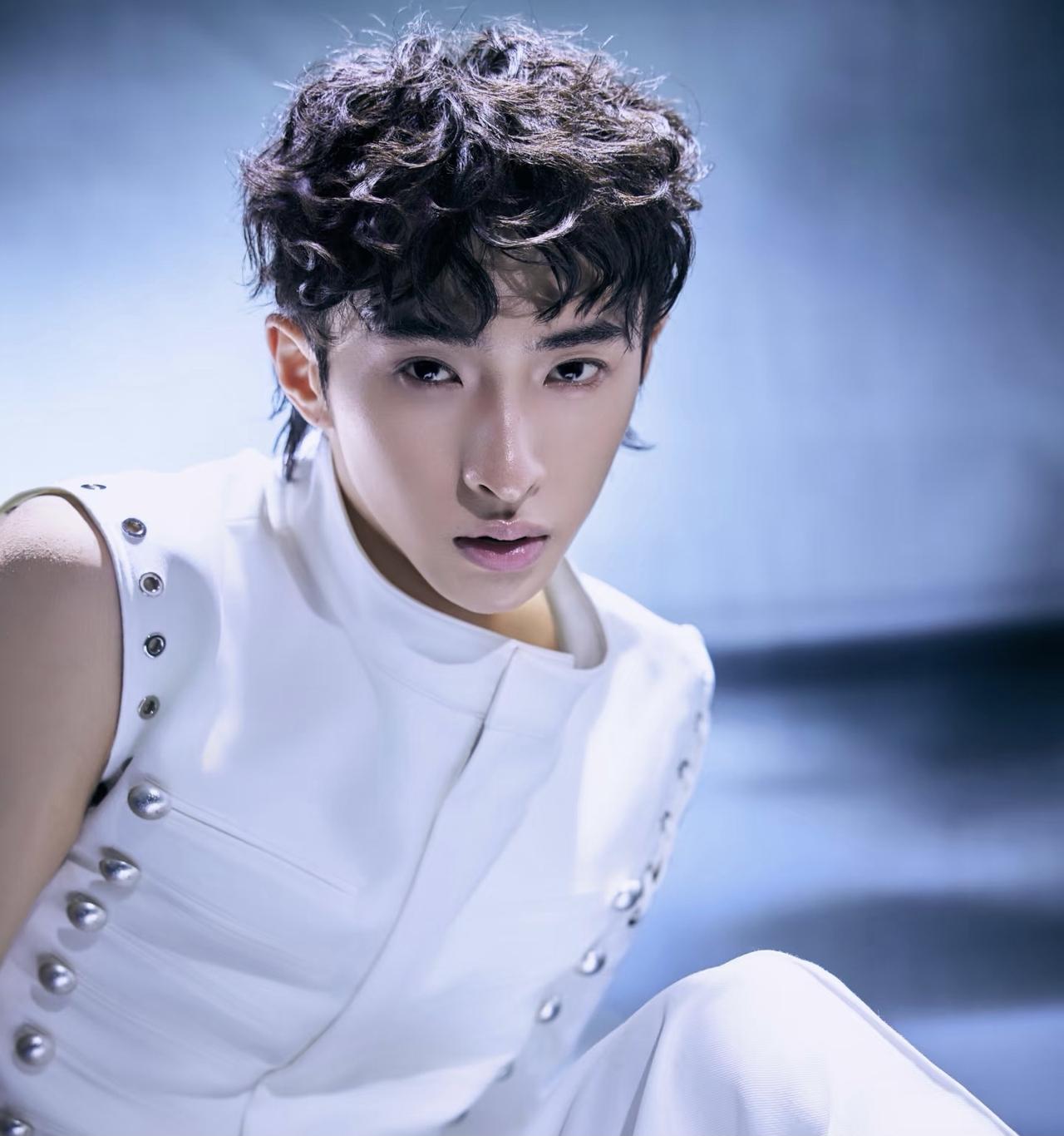 有些人生来就是享福的，看看庾恩利你就明白了，虽然庾澄庆和伊能静离婚了，可