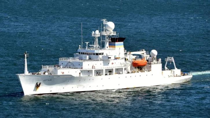 时隔数个月后，美军重启穿越台湾海峡行动17日，解放军东部战区发布通报称，1