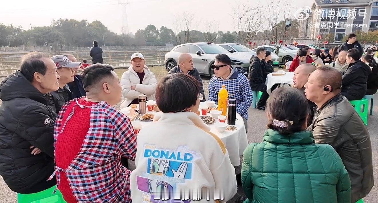 我今年也开着小米YU7Max回了趟老家，很多父母辈的老司机都非常喜欢，一见到就