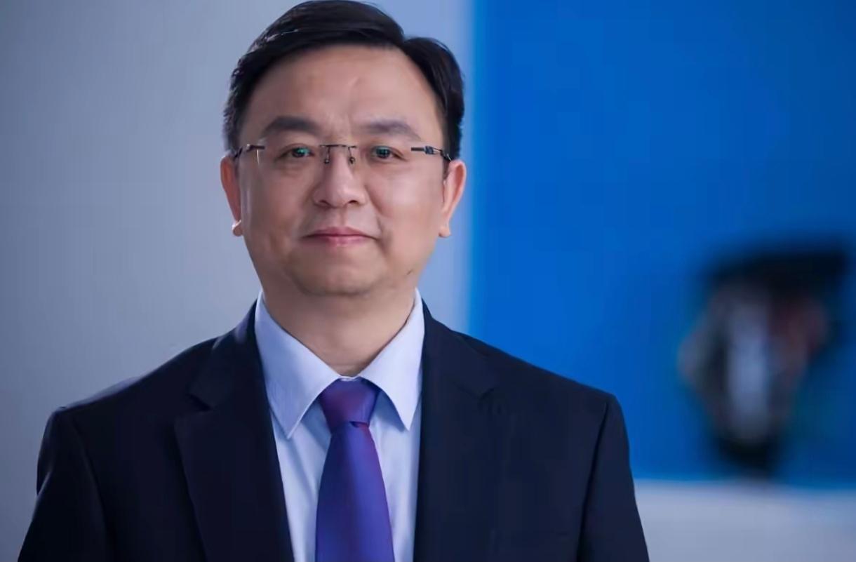如果拿段永平和王传福相比，两个人谁才是最成功的那一个呢？我认为如果只从商人角度考