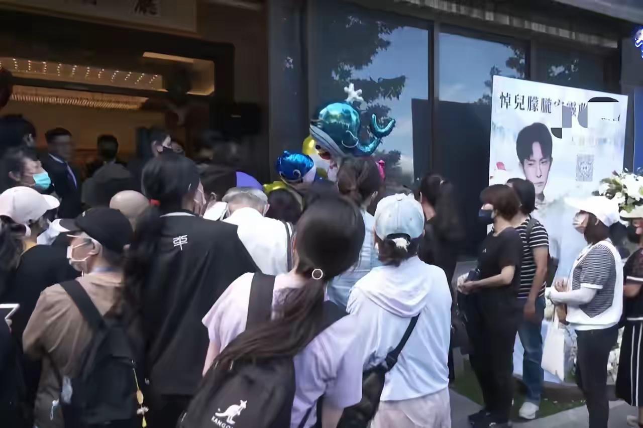 孙爸爸的后悔里，藏着陌生人最暖的善意！路人粉都被孙爸爸戳到心了——比起痛心，