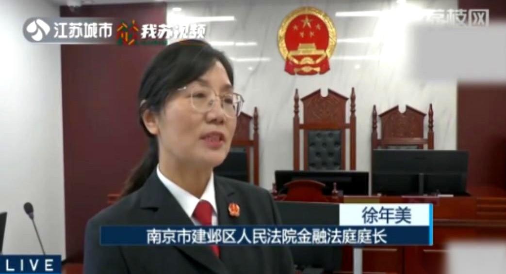 查出个肺结节，三年后真恶化成了肺癌。拿着保单去理赔，保险公司俩手一摊：“你当年