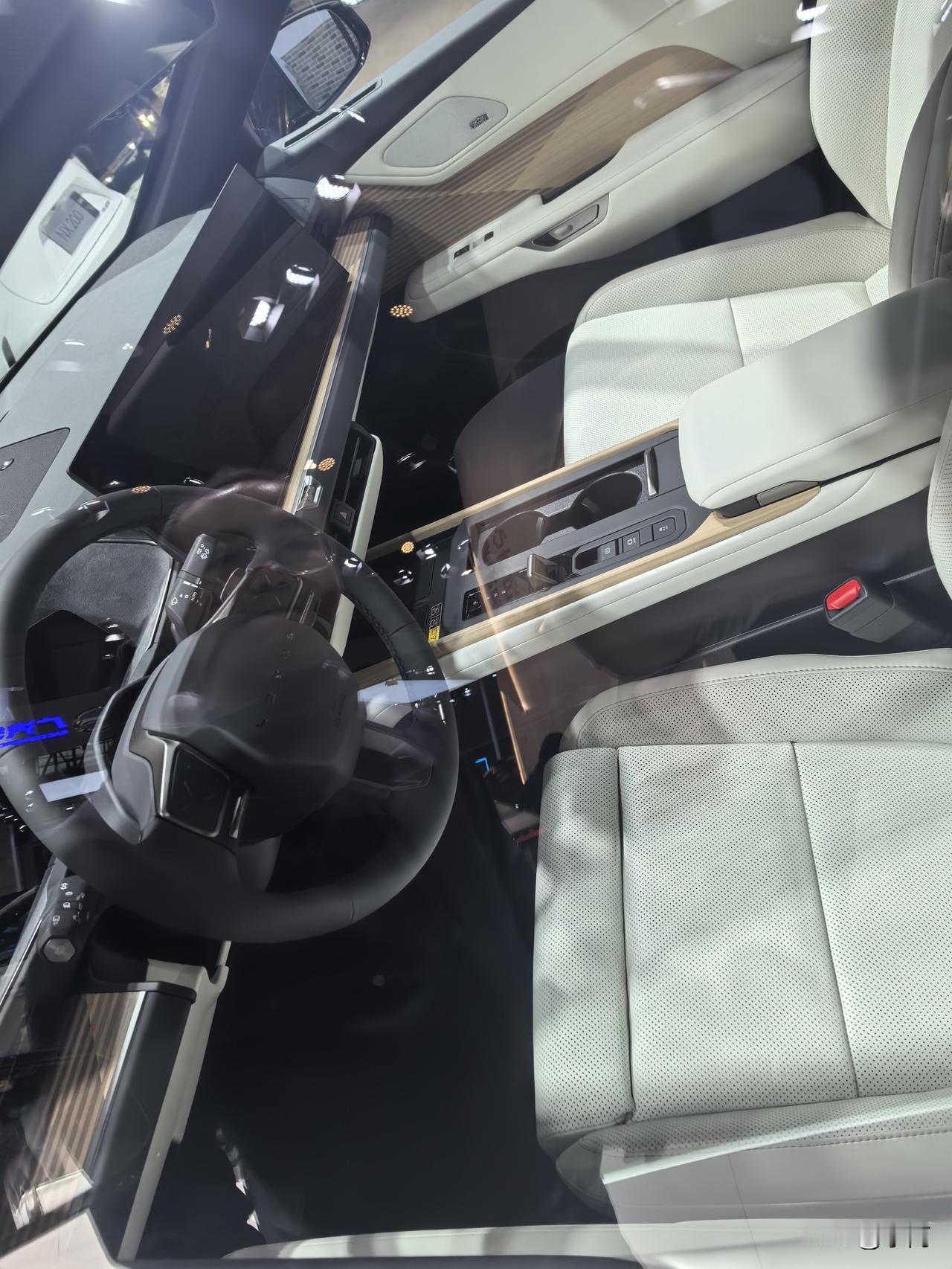 雷克萨斯新ES，大家觉得咋样？