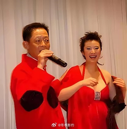 2008年，女富婆陈坚红迷上了王志文，她抛出一个无法拒绝的条件，“我五亿身家，年