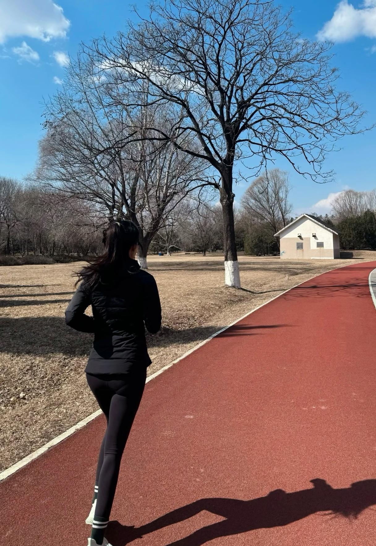 跑步5公里，配速7分钟，时长35分钟，这样的配速和距离合适么，这样跑对身体健康如