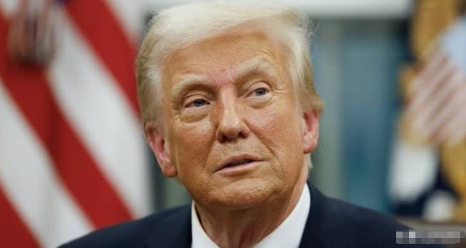 美国急了，喊话中国当地时间1月4日，特朗普在空军一号上表示：和中国的关系非常