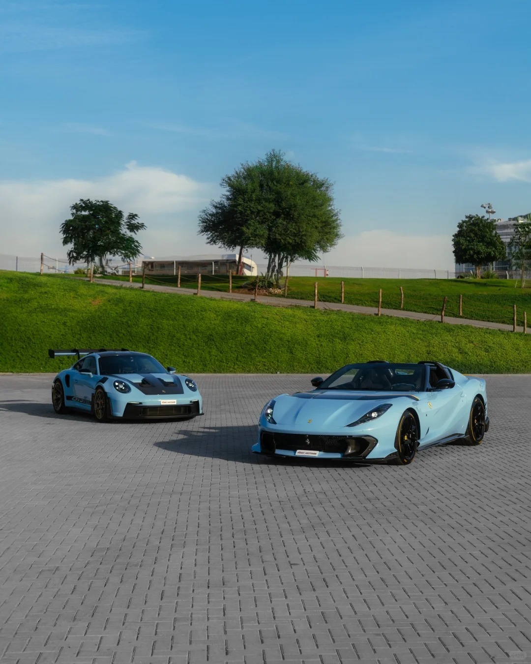 好迷人的蓝色双子星，保时捷GT3RS&法拉利812Competizione