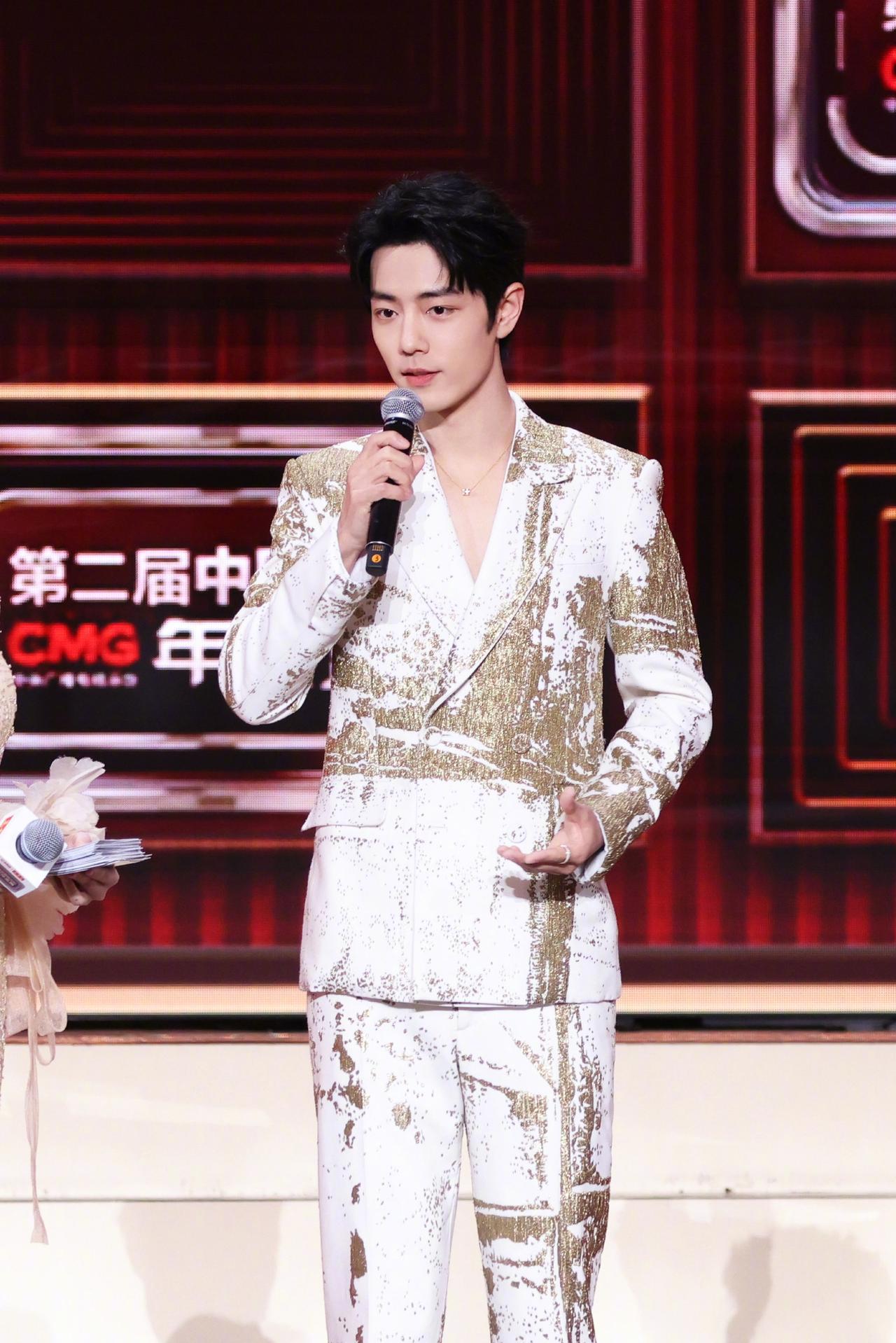 肖战提名金海燕影帝！这次转型，他真的杀疯了！肖战凭《得闲谨制》里的莫得闲