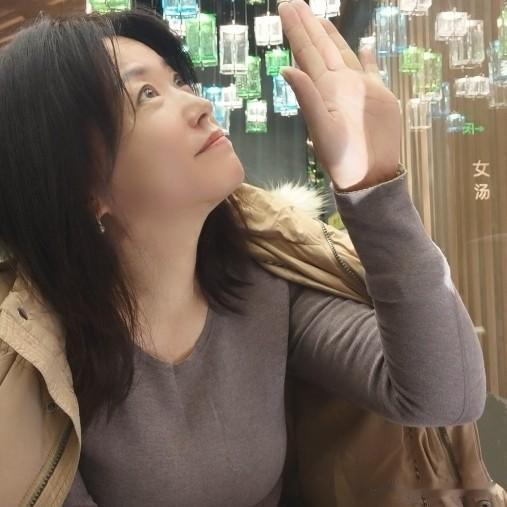 然后花钱，再去拼命的挣钱。如此反复，每个人都很辛苦。但是有没有谁想过，我