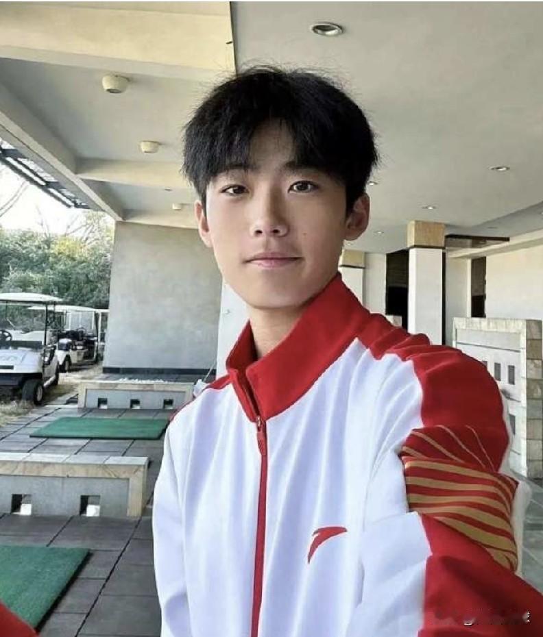 细节决定成败，选择决定命运。19岁的苗润东还在为获得中乙资格奋力拼搏。他的国青队