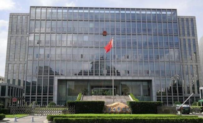 新加坡承运商拒运货物，中方果断出手狠狠惩罚，这下白宫傻眼了！一家新加坡船务公