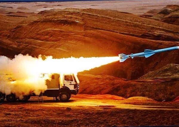 美军航母编队遭遇致命一击!伊朗用这款中国导弹击中4.8万吨巨舰