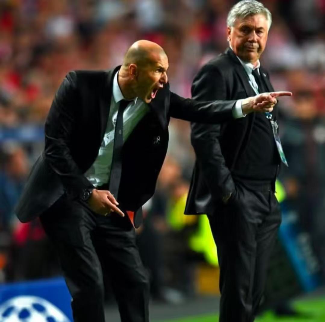 下图的画外音！安切洛蒂:小齐，要么你来？齐达内:好嘞！！！近段时间，因为战