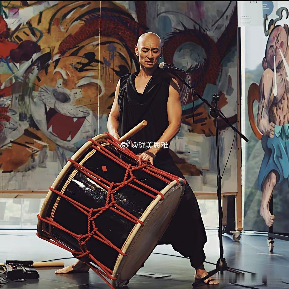 说真的，这事儿越挖越让人觉得离谱叶松源这前后两副面孔，变得也太快了