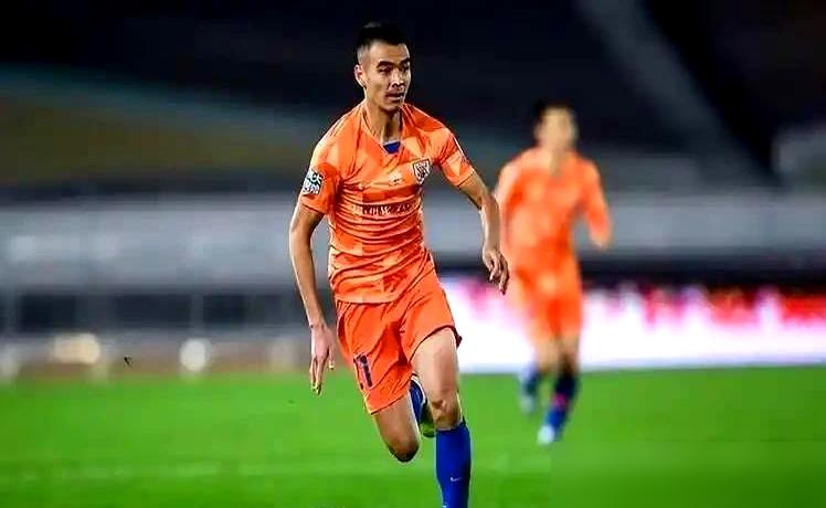 刘彬彬自降身价一半，仅250万年薪，结果竟然把津门虎都吓跑了？曾经的边路快