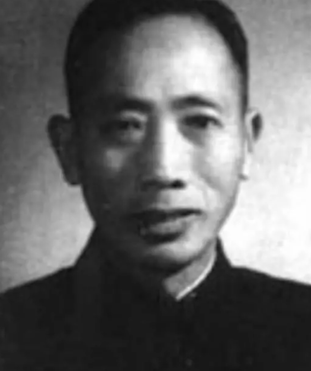 1955年开国将军授衔时，原国军少将白天竟3次拒绝中将衔，原因令人动容。这份