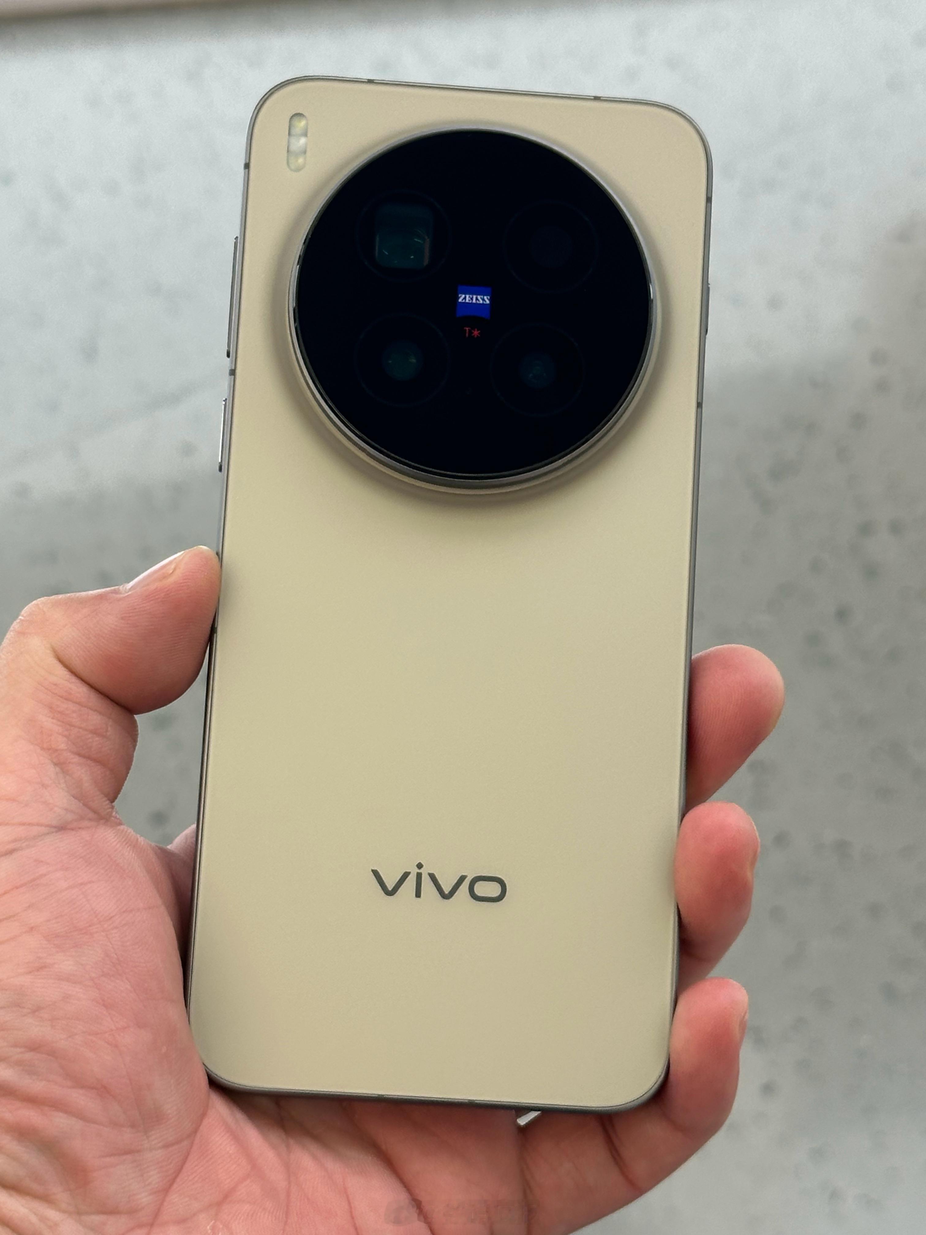 其实手机真的能用很久一般来说，用个5年以上没啥问题，也有用7年以上的，老年人就看