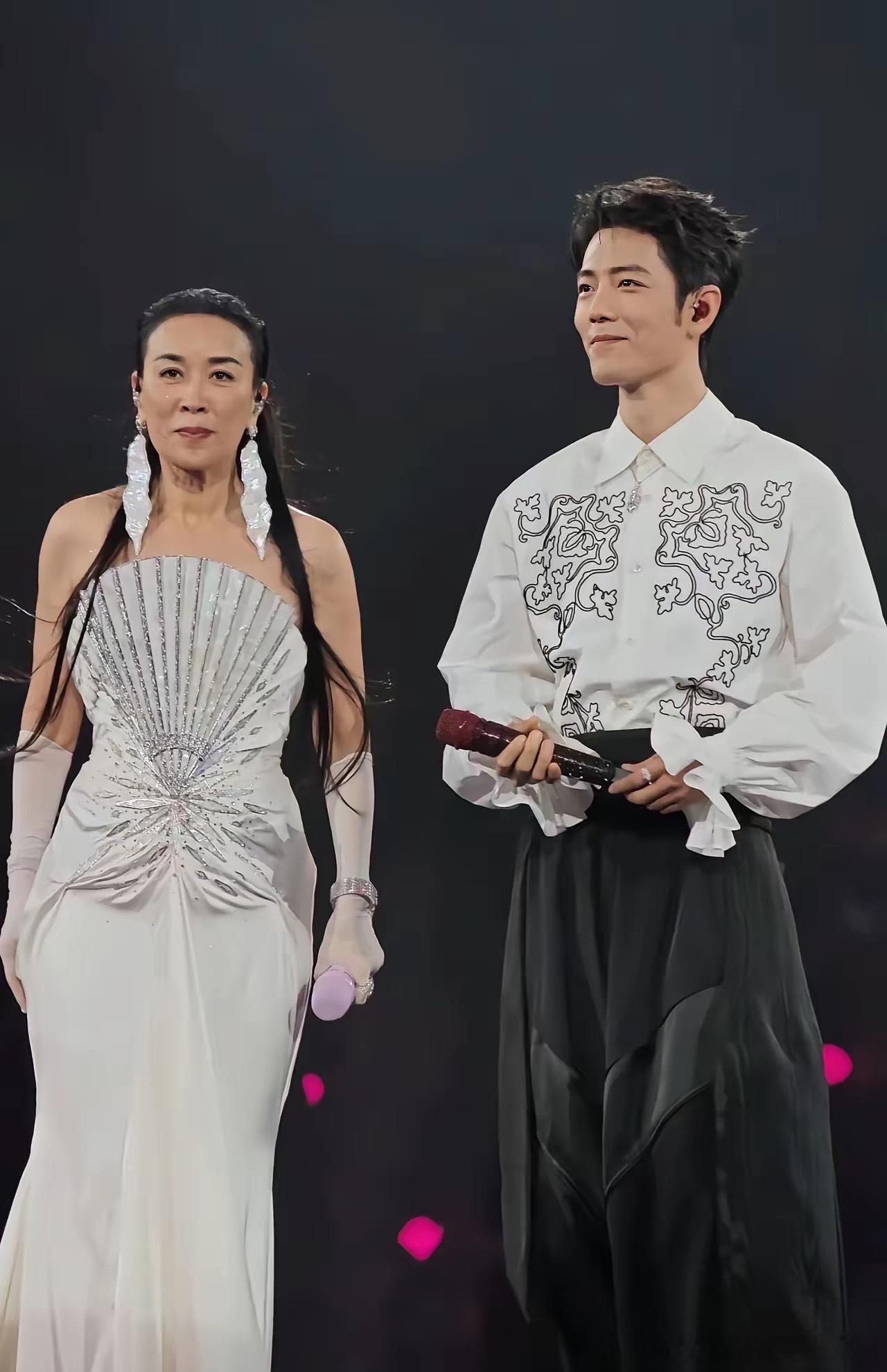 最懂人情世故的圈子绝对是娱乐圈，那英的一场演唱会，堪比春晚现场，肖战为了当初的一