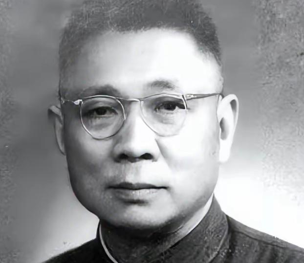 1948年襄樊大战，陈毅给猛将王近山下密令：城里那个副司令是我恩人，21年前他救
