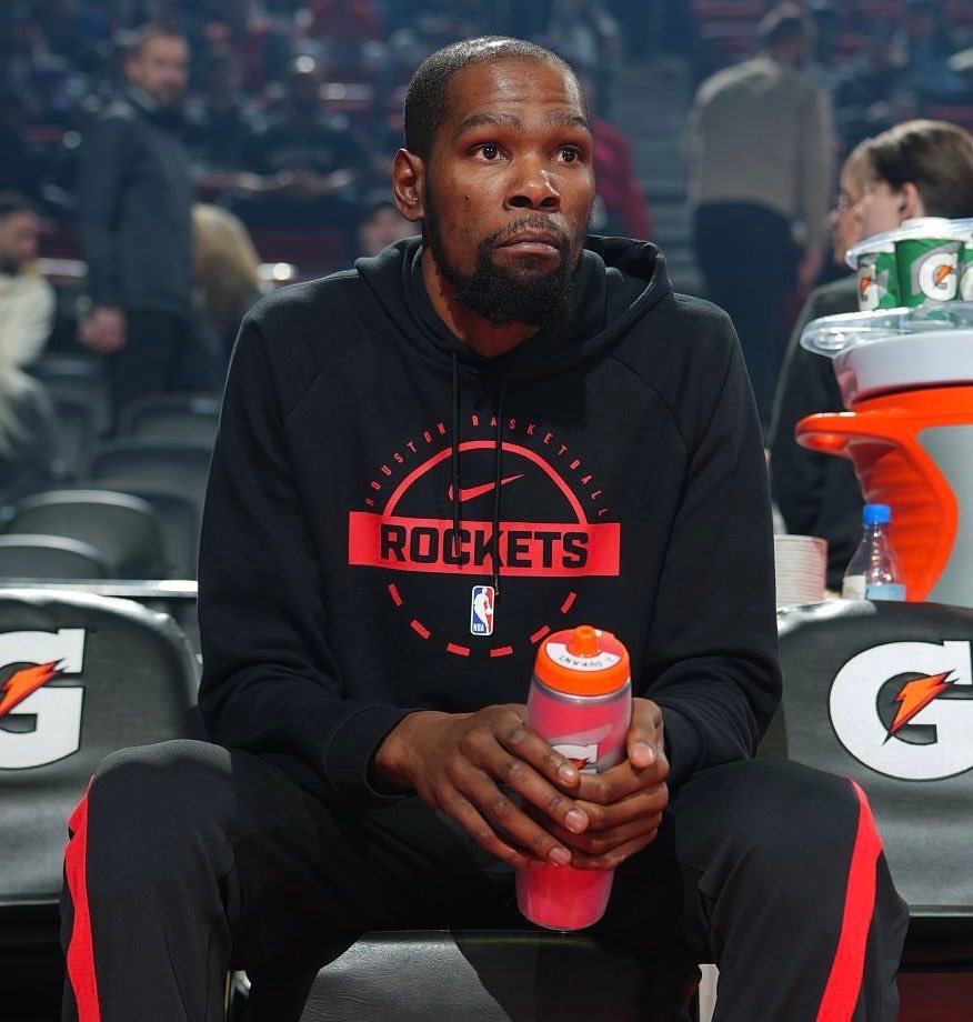 火箭20分惨败雷霆，又快回到附加赛区了……——杜兰特，23中7，19分7篮板3助