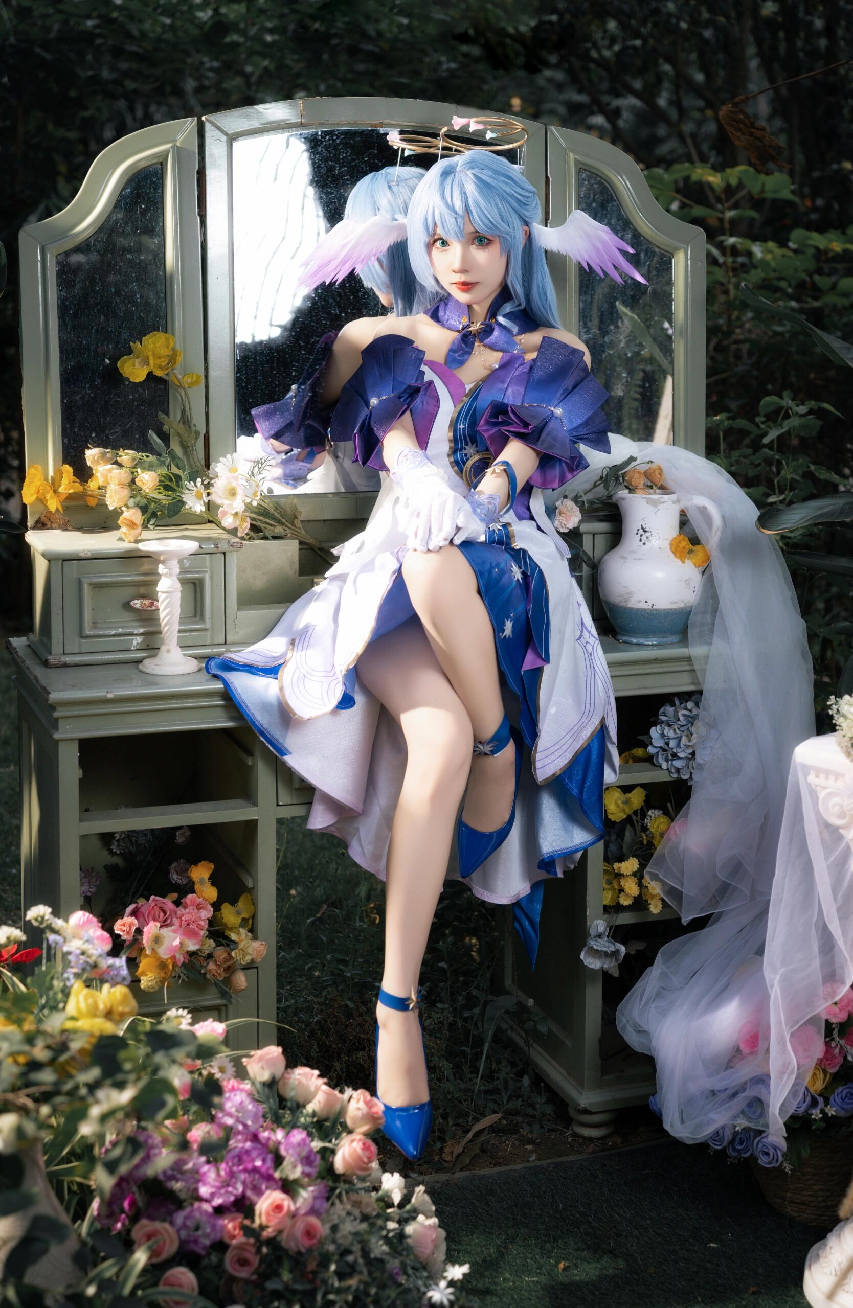 这腿又长又白又细 清纯甜美 二次元少女 知更鸟cos cosplay