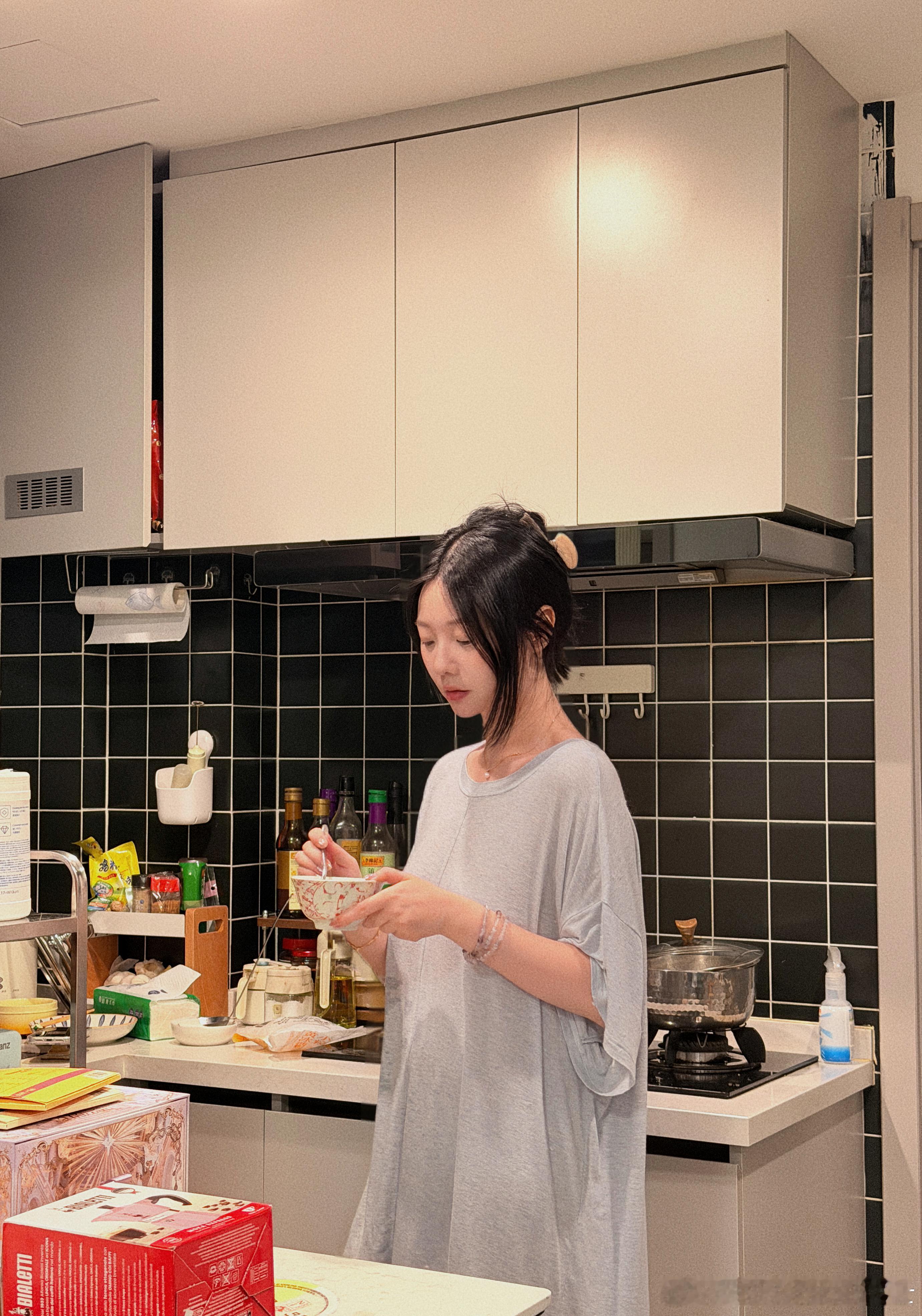 下班回家家里躺了俩人喊着要吃排骨。