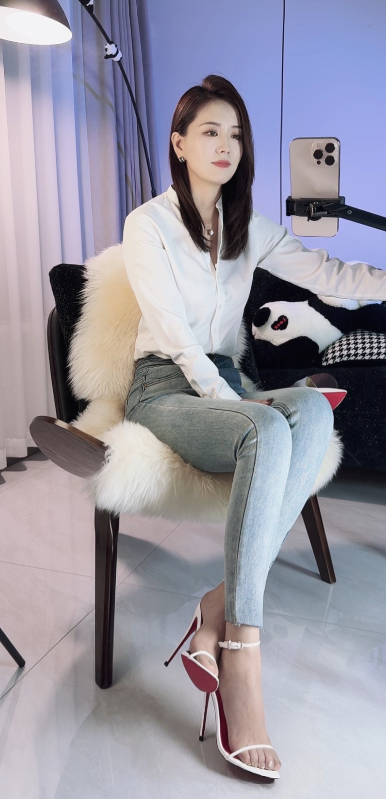 秀儿玉足小脚丫太嫩了