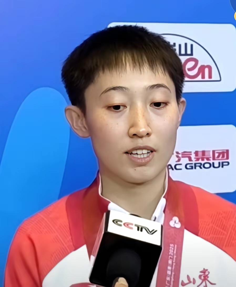 范思琦不仅帮山东队夺得全运会女团冠军，8年前，她帮助四川队夺得第十三届全运会女团