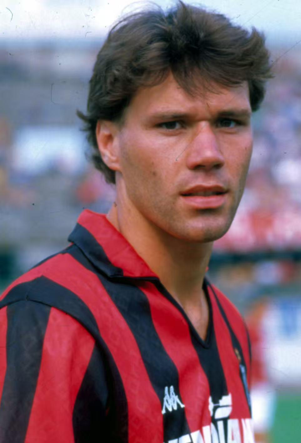 那些米兰与国米球迷，如今都在哪年长的都快退休了，年轻一点的也已经奔四或者快奔四了