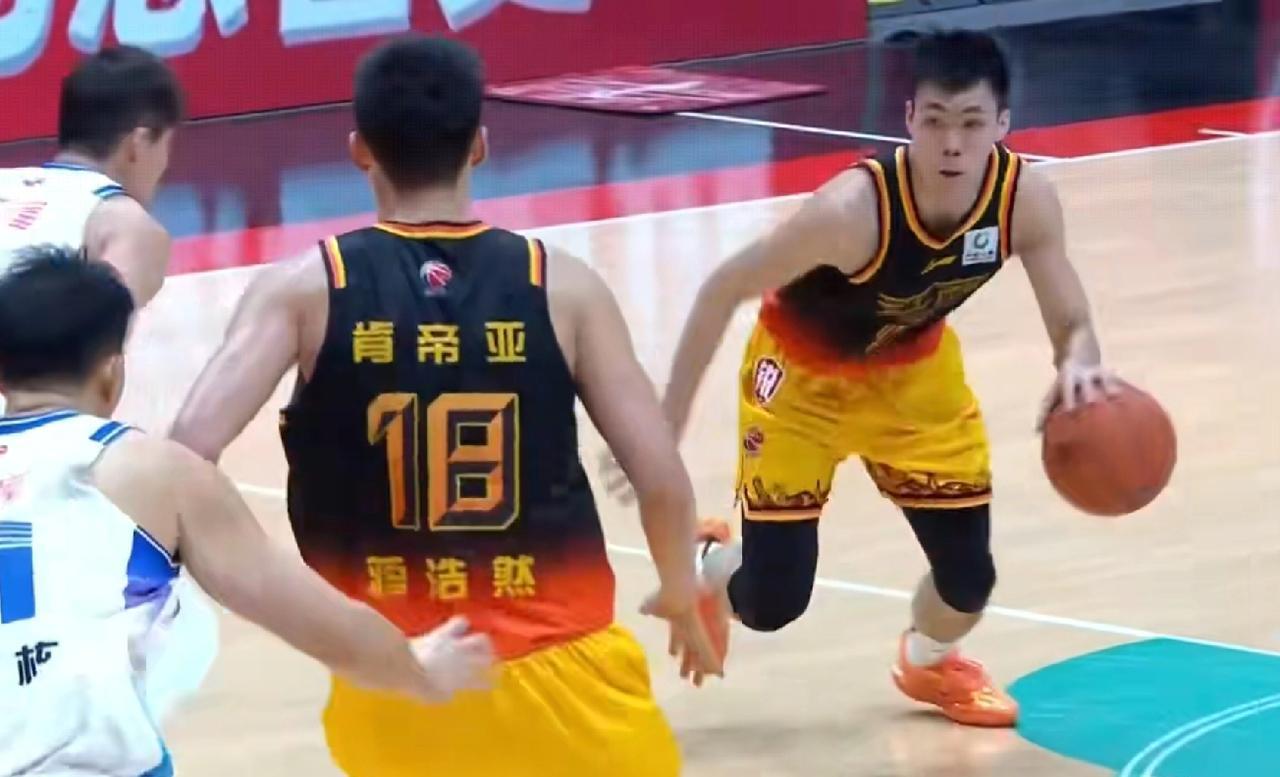 新年大战庞峥麟撑起江苏进攻大旗，肯帝亚负宁波难求主场首胜CBA常规赛，江苏肯帝