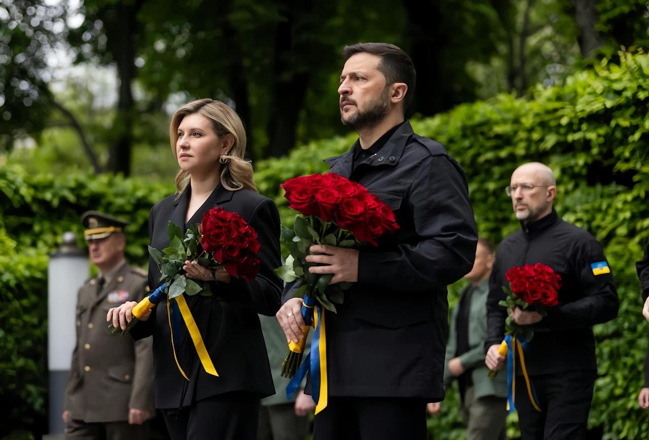 俄军终于明白，怪不得迟迟打不赢俄罗斯打了这么久赢不了。关键问题终于摆到台面上