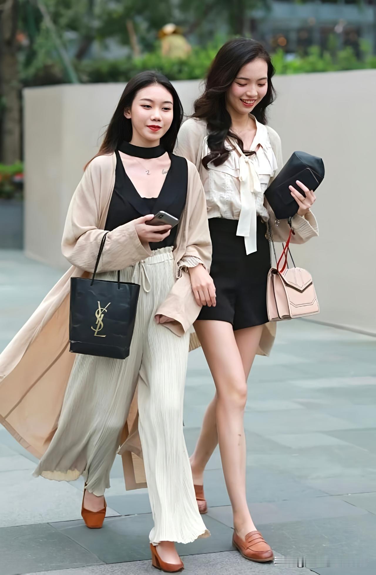 闺蜜穿搭指南👯‍♀️，时尚出街，轻松自在