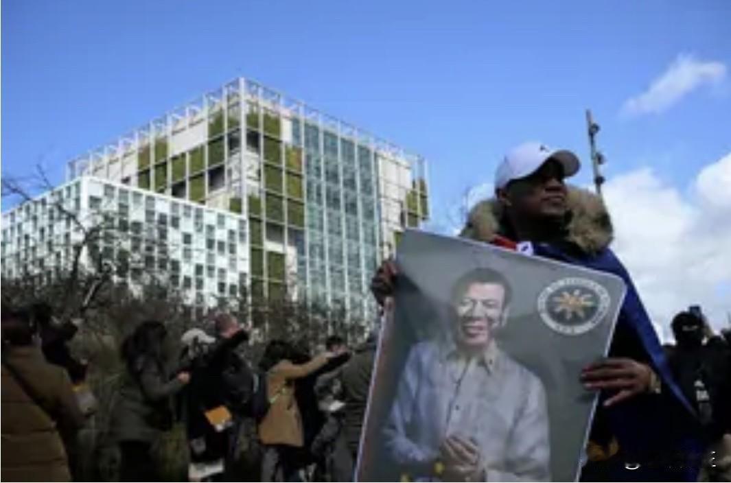 菲律宾前总统罗德里戈·杜特尔特的女儿、菲律宾副总统莎拉.杜特尔特在荷兰海牙国际刑