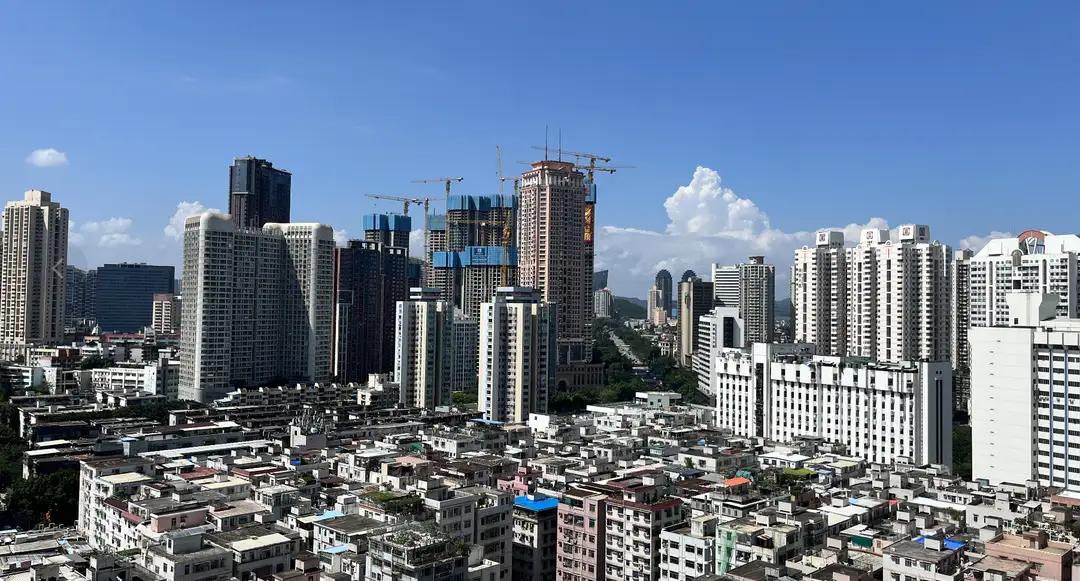 越南为什么开始抢房？大陆的房价又要开始暴涨？这个玩笑开得有点大！大陆过去房价暴涨