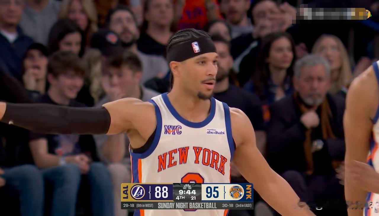 尼克斯大将哈特真是太不懂事了，他面对旧主湖人真是毫不留情！在今天尼克斯主场以11