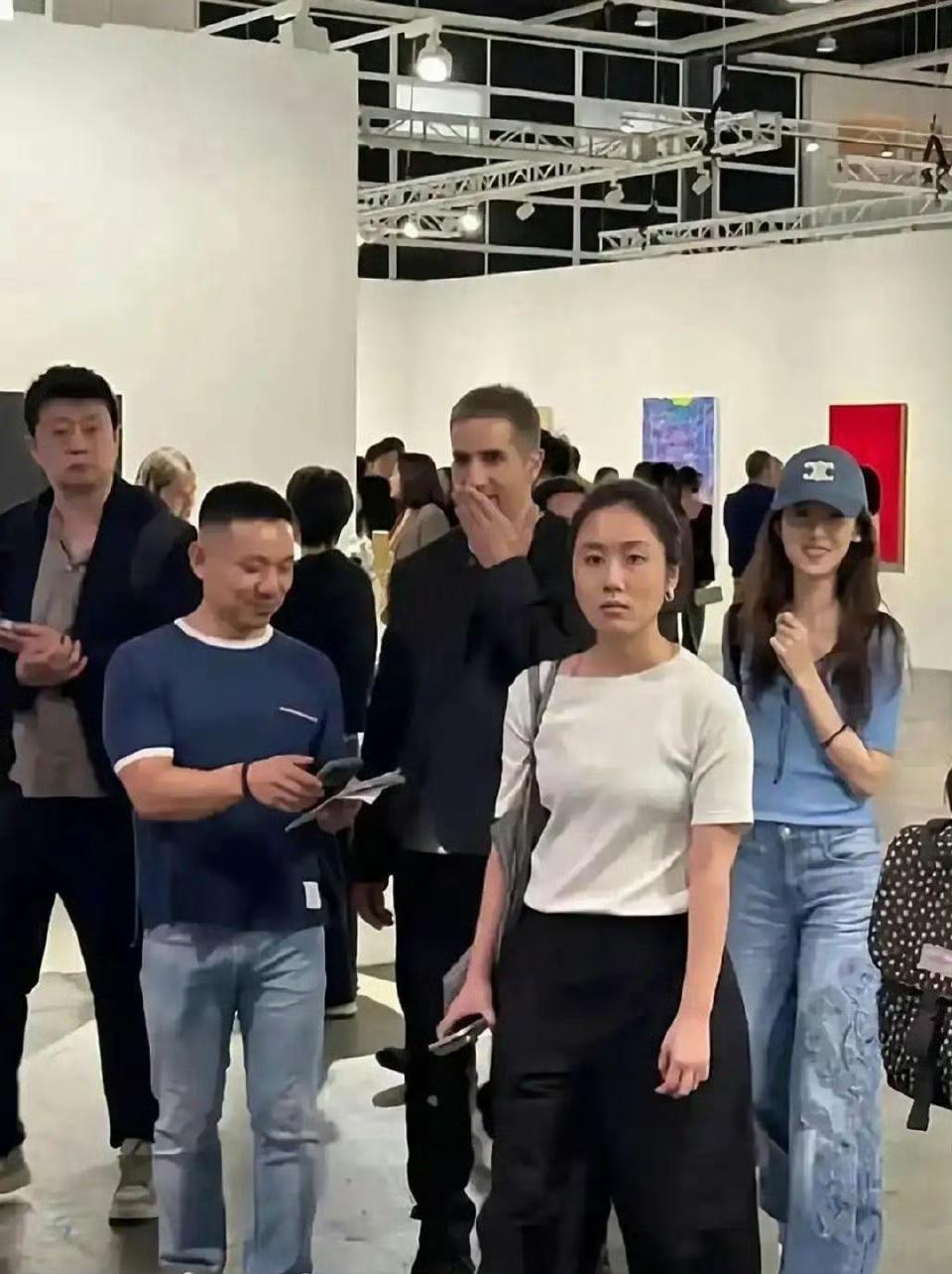 现实中刘强东老婆长这样子