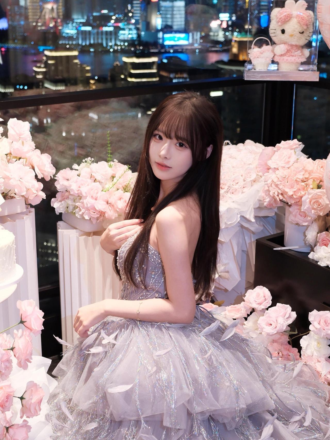 𝓂𝓎𝒷𝒾𝓇𝓉𝒽𝒹𝒶𝓎ˎˊ˗♡又当一天公主啦！希望喜欢我