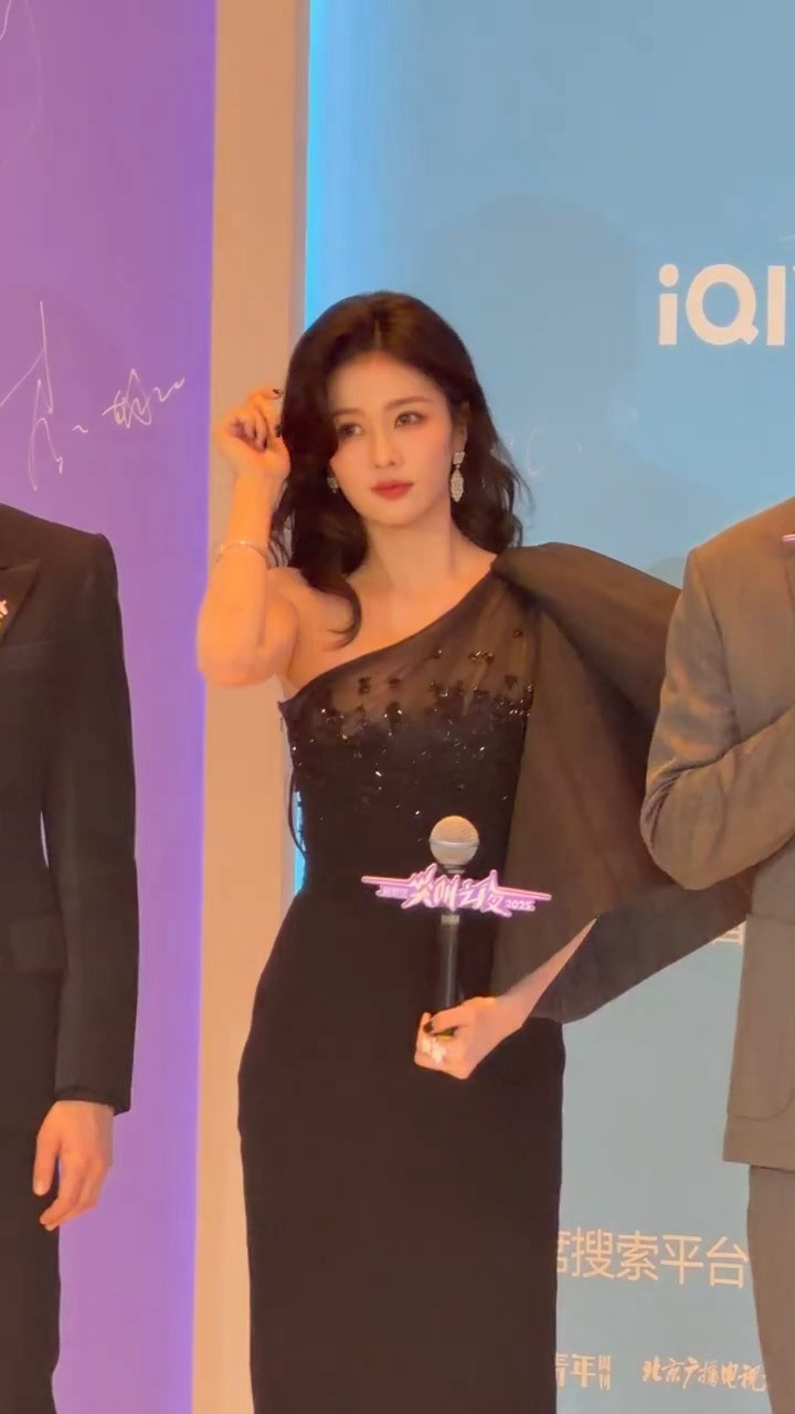 好伟大的白鹿好伟大的一张脸