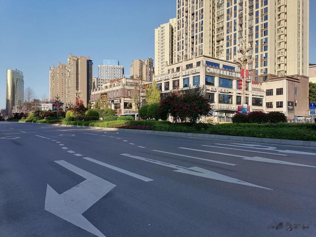 局长进去了（非虚构文字）年度表彰会上，单位给每个受表彰职工发放了500元奖金